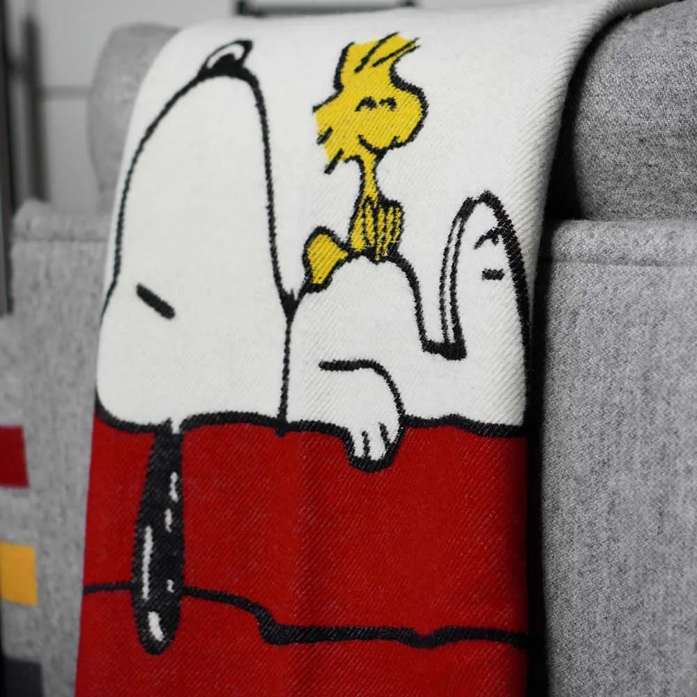 Snoopy House Wool Throw Blanket